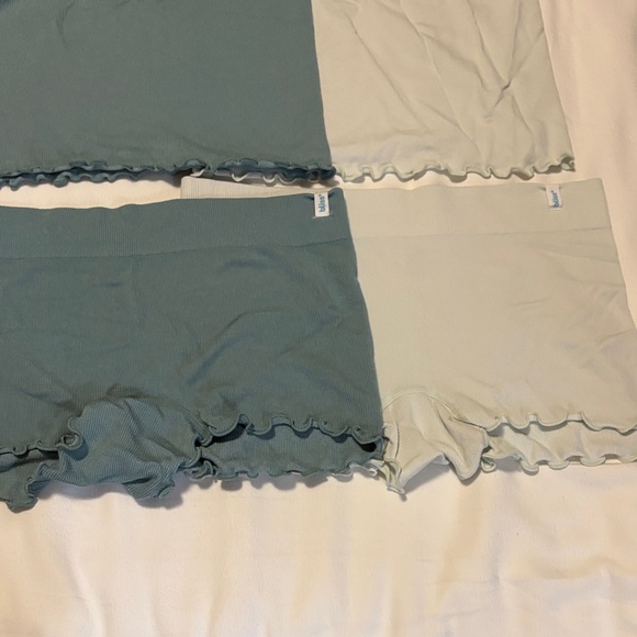 Women's Ruffled Intimates Set - Size Small - Picture 3 of 15